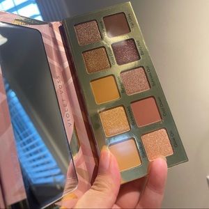Violet Voss sun kissed eyeshadow palette